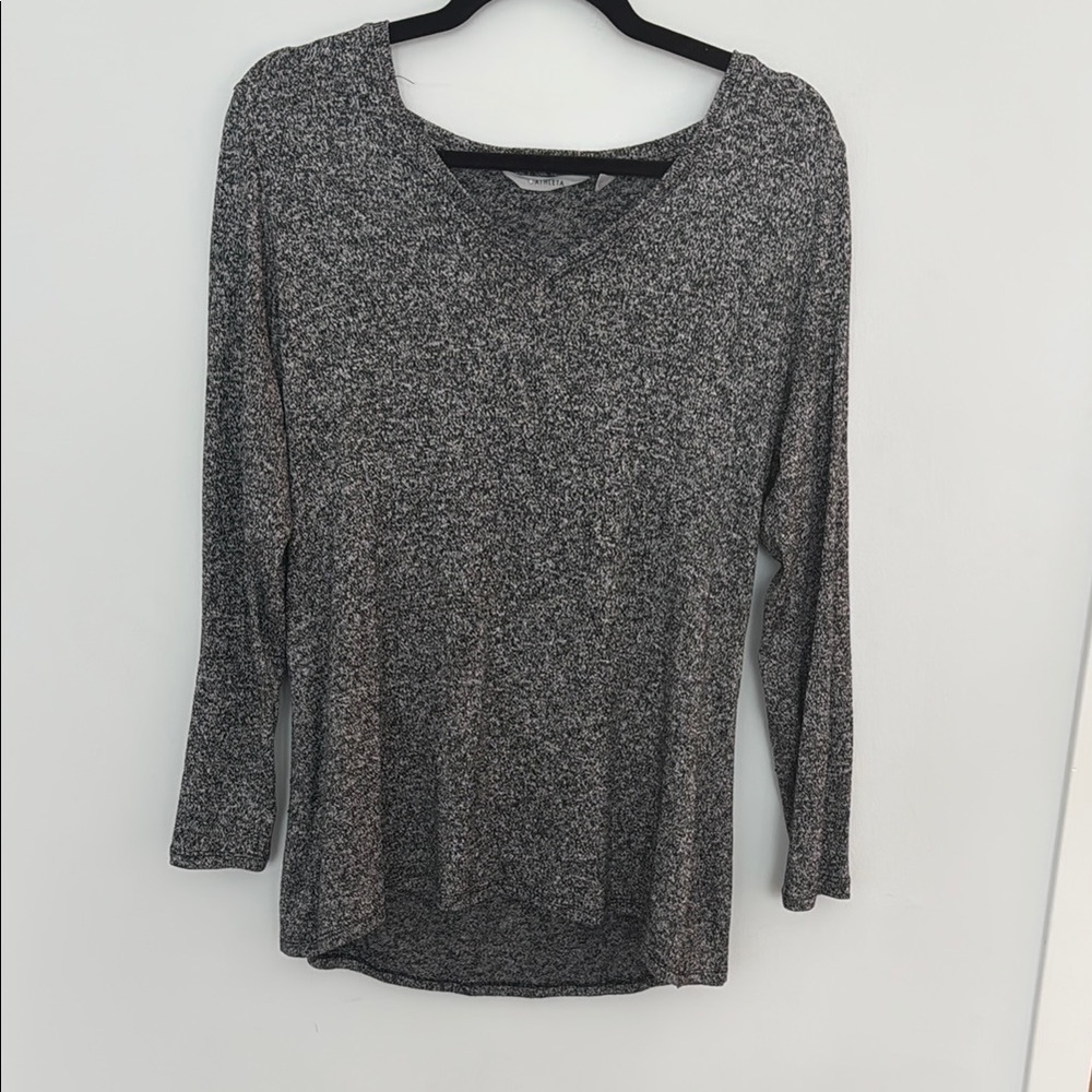 Athleta Gray Relaxed Long Sleeve T-Shirt